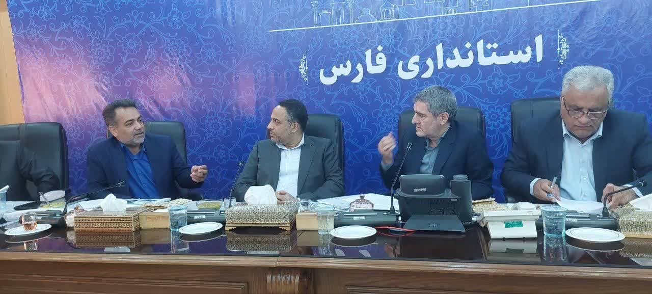 بررسی موضوعات آب و فاضلاب استان فارس در جلسه مدیر عامل شرکت مهندسی آبفا کشور و استاندار فارس