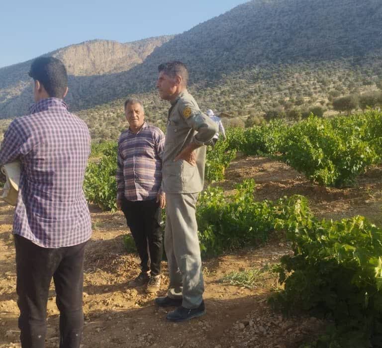 آموزش و فرهنگ سازی حفاظت از گونه خرس قهوه ای در منطقه روستای امام زاده اسماعیل شهرستان اقلید