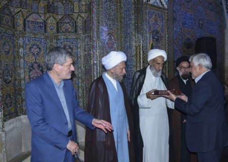 از مدیرکل کمیته امدادامام خمینی(ره)استان فارس تقدیر شد