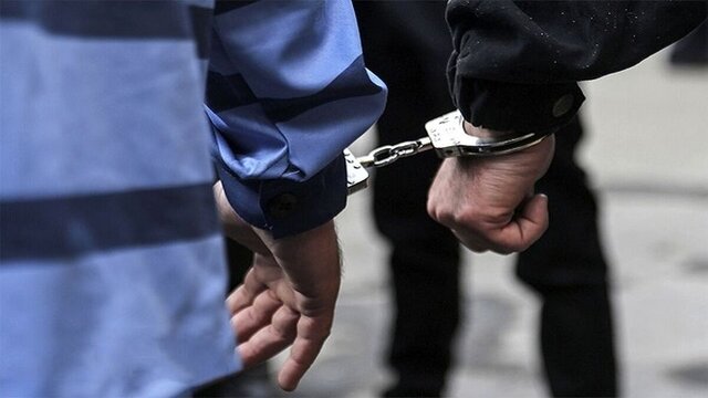 دستگیری یک فروشنده مشروبات الکلی تقلبی در غرب تهران/ مرگ جوان ۱۹ ساله به دلیل مسمومیت الکلی