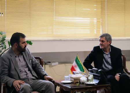 استاندار فارس: روابط عمومی‌ها باید در بهره مندی از شیوه های نوین اطلاع رسانی در امید آفرینی به جامعه، گام بردارند