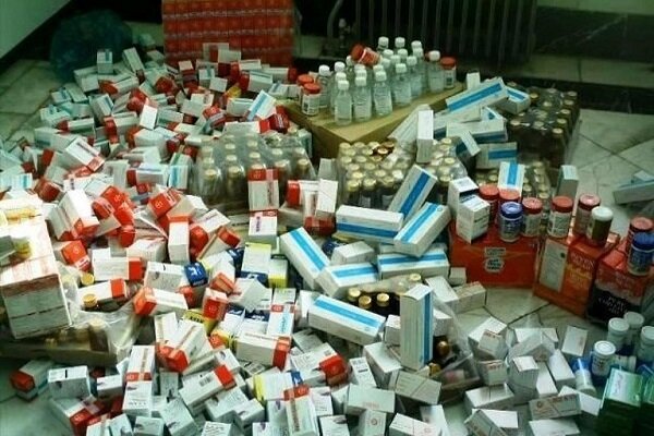 کشف بیش از ۲ و نیم میلیارد ریال داروهای قاچاق در شیراز