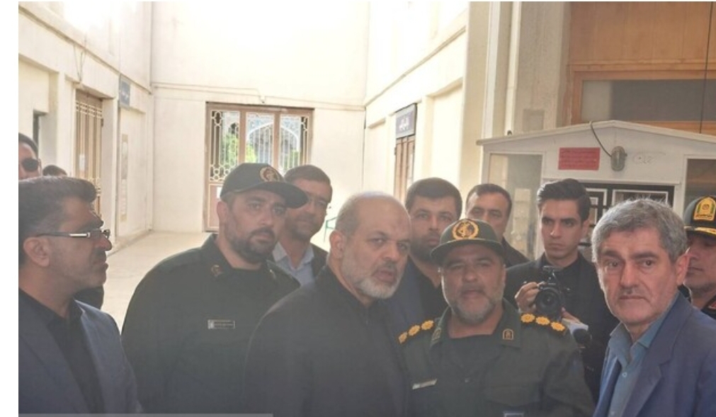 سفر وزیر کشور به شیراز برای بررسی موضوع حمله به شاهچراغ (ع)