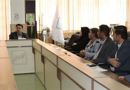 جلسه مدیر کل استاندارد فارس با رئیس و اعضای اتحادیه صنف قنادی‌های شیراز