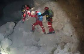 نجات ۲ طبیعت‌گرد گرفتار در ارتفاعات «سه‌نخود» شهرستان لار