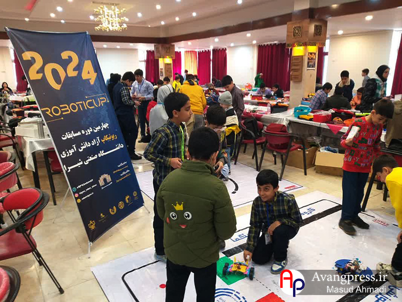 گزارش تصویری / چهارمین دوره مسابقات ربوتیکاپ آزاد دانش آموزی فارس