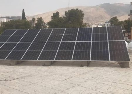 نصب پنل‌های خورشیدی بر روی ساختمان مرکزی، گامی در راستای مدیریت سبز