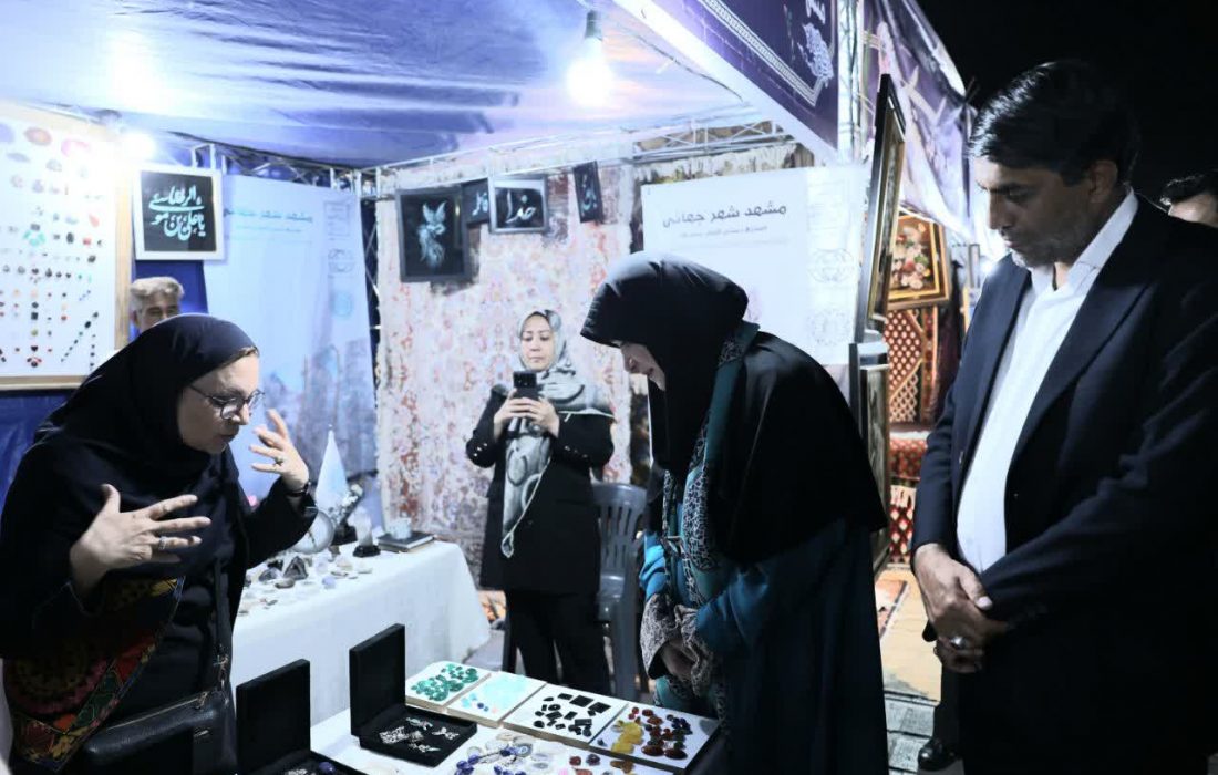 نمایشگاهی از محصولات و تولیدات صنایع‌دستی ۱۶ شهر و روستای جهانی صنایع‌دستی در شیراز برپا شد