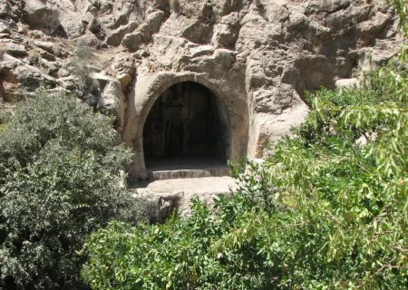 شناسایی بیش از ۵۰ اثر تاریخی و طبیعی در شهرستان استهبان برای ثبت در فهرست ملی/ ۱۲۱ پرونده آثار تاریخی، طبیعی و معنوی این شهرستان ملی است