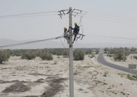 ۲۴۷۹ روستا در استان فارس از نعمت برق برخوردار است