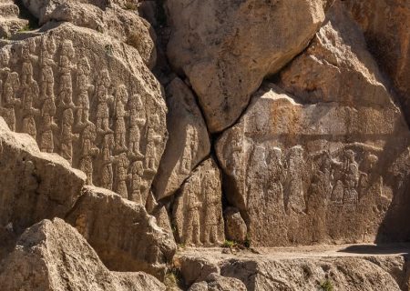 دومین نقش برجسته قدیمی ایران در فارس ساماندهی می‌شود/ عملیات نجات بخشی نقش کورانگون بااعتبار ۳ و نیم میلیارد تومان