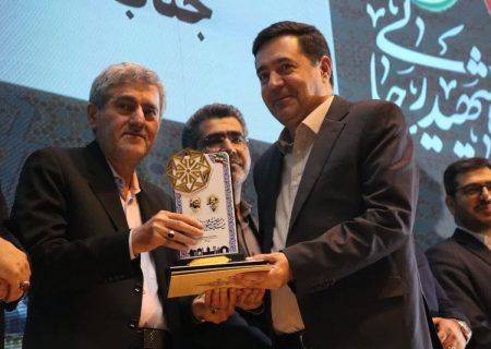 جهاد کشاورزی فارس رتبه برتر جشنواره شهید رجایی را در بخش تولیدی و خدماتی کسب کرد