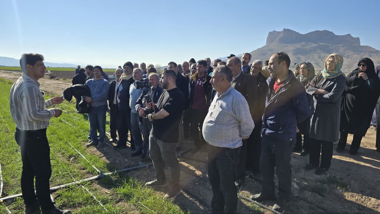 برگزاری کاروان راهیان پیشرفت کشاورزی در فارس