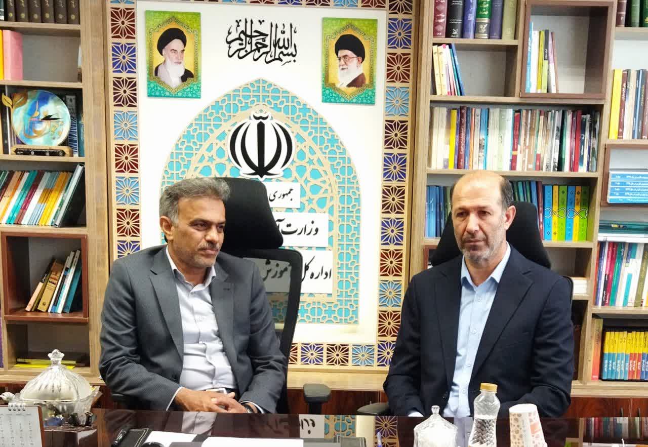 مدیرکل آموزش و پرورش فارس: کارت شناسایی دانش‌آموزان، عامل انگیزشی و هویت‌بخش برای آنان است