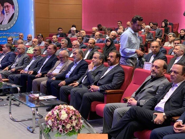 نخستین نشست منطقه‌ای دیپلماسی استانی با حضور مقامات بلندپایه در شیراز آغاز شد