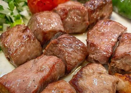 طرز تهیه کباب چنجه ترد،آبدار و خوش‌مزه با گوشت گوسفند و گوساله