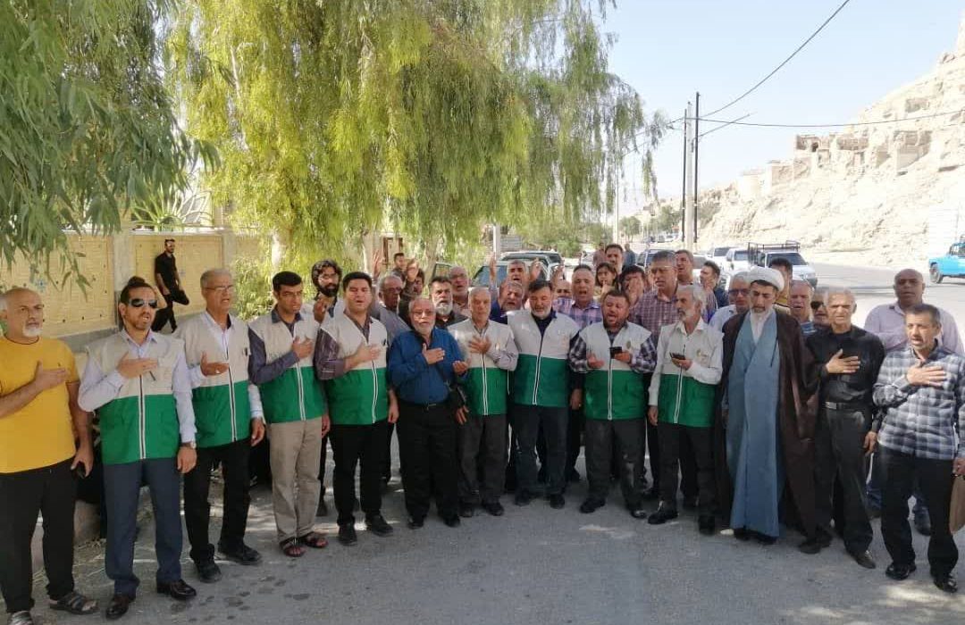 اعزام ۳۸ خادم‌یار رضوی و موکب‌دار حسینی از لارستان برای خدمت در چایخانه حضرت رضا(ع)