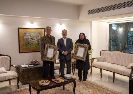 وزیر علوم به دیدار «مادر شیمی ایران» رفت