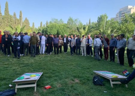 رویکرد نوین در نشاط سازمانی؛ استقبال کارکنان آبفا از بازی کورن‌هول در دهه کرامت