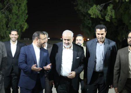 نشست شورای هماهنگی مدیران صنعت آب و برق استان فارس با حضور وزیر نیرو برگزار شد