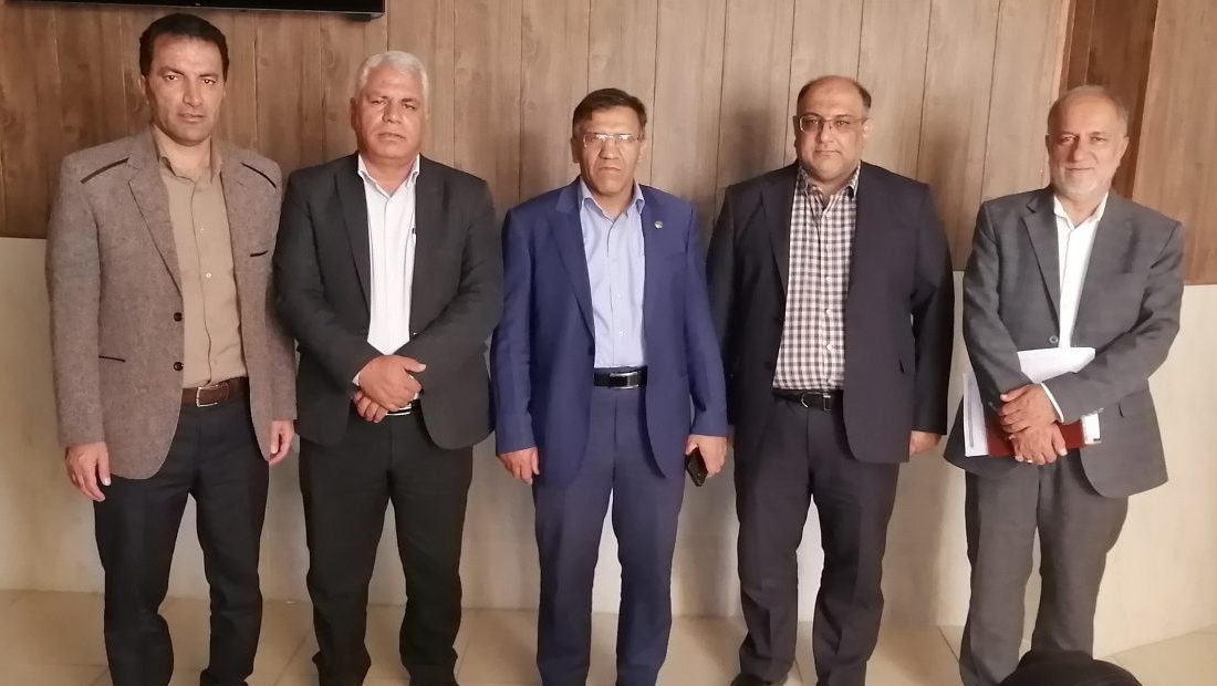 جلسه بررسی وضعیت ارتباطی شهرستان زرقان با حضور مدیر مخابرات منطقه فارس برگزار شد