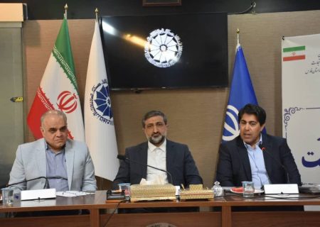 گفتمان صنعتی‌سازی باید به مطالبه عمومی تبدیل شود | بررسی و حل مشکلات ۵۰ واحد صنعتی فارس در میز خدمت شیراز