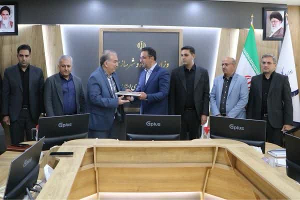مراسم تکریم و معارفه معاون مسکن و ساختمان اداره‌کل راه و شهرسازی فارس برگزار شد