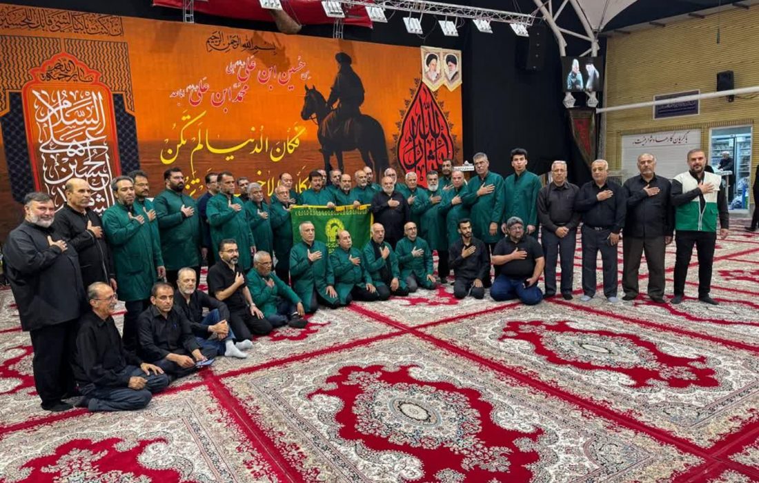 خادمیاران رضوی با خدمت‌رسانی گسترده به عزاداران حسینی در حسینیه حاج تقی لارستان   