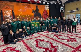 خادمیاران رضوی با خدمت‌رسانی گسترده به عزاداران حسینی در حسینیه حاج تقی لارستان   