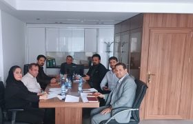 صدور ۵۰۰ سند مالکیت در شیراز؛ تأکید بر تقویت همکاری بنیاد مسکن و ثبت اسناد