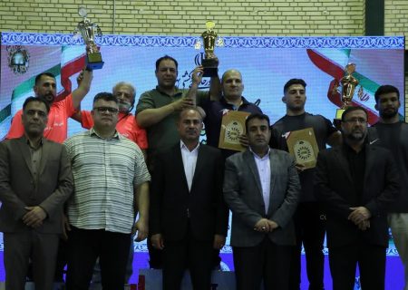 قهرمانی خراسان رضوی در رقابت‌های کشتی پهلوانی نوجوانان کشور در شیراز