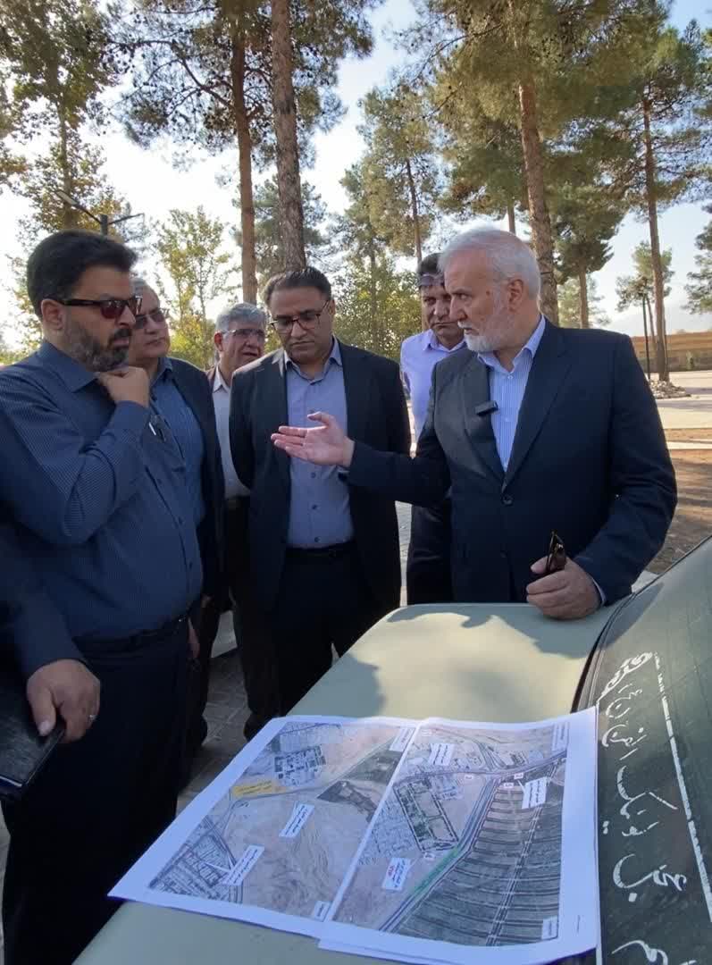 شهردار شیراز: پیاده‌روی خانوادگی جلوه‌ای از هم‌دلی، امید و ترویج سبک زندگی سالم است