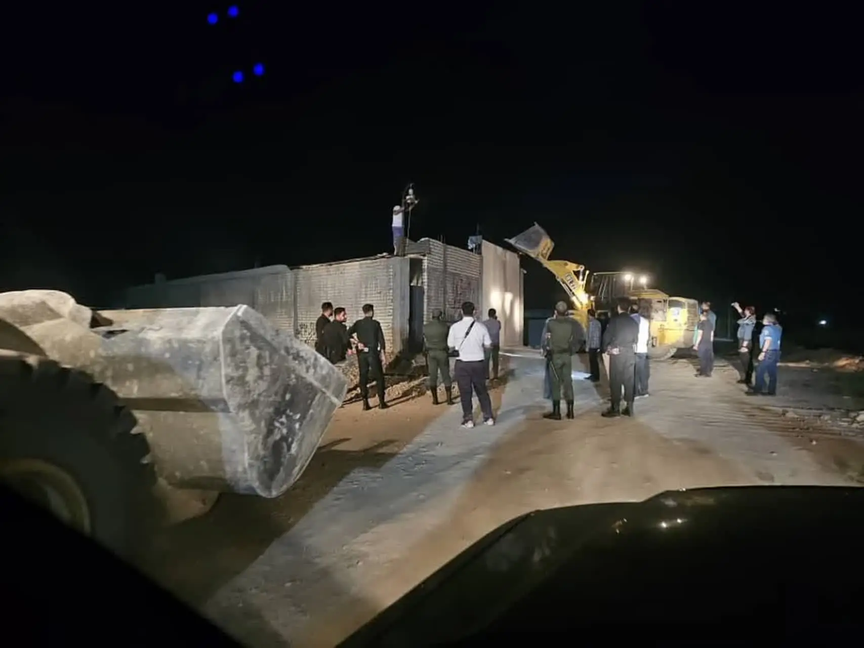 تخریب ۲۲۷ ساخت و ساز غیرمجاز در منطقه قره باغ شیراز