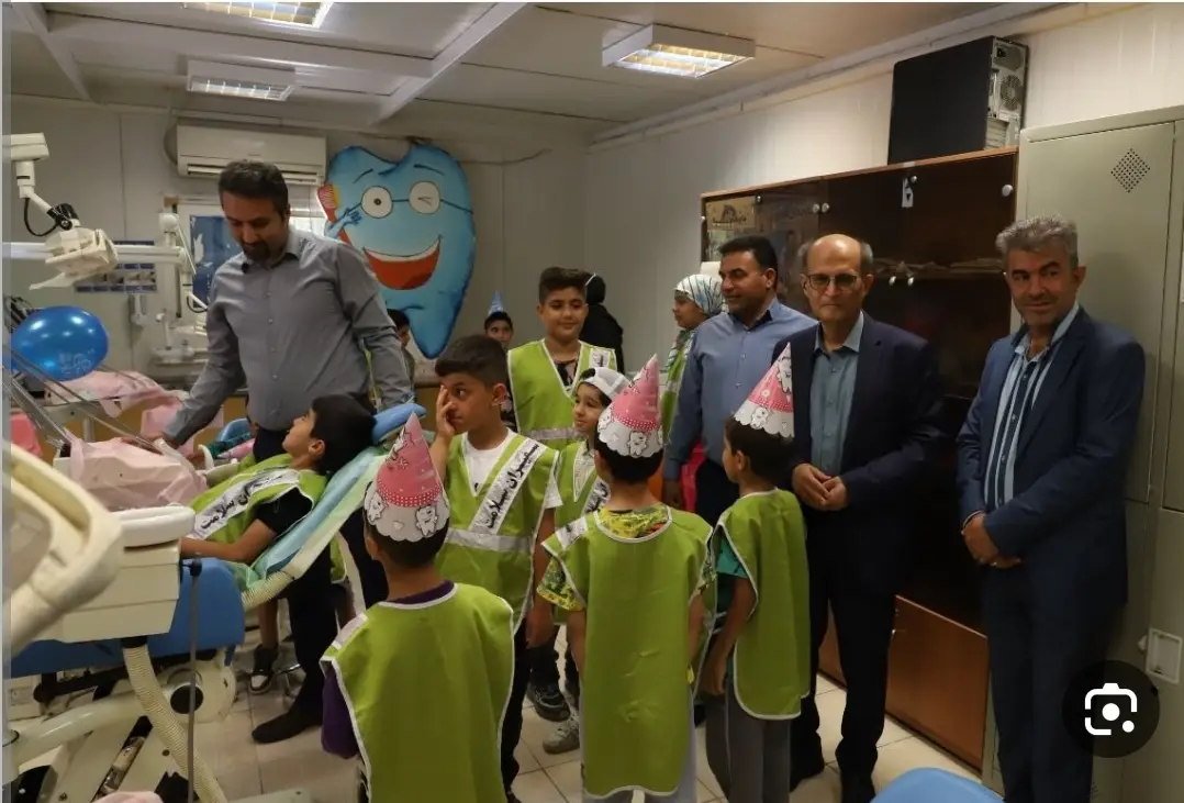 معاون بهداشت دانشگاه علوم پزشکی شیراز خبر داد:  آغاز طرح وارنیش فلوراید دانش آموزان مقطع ابتدایی در استان فارس