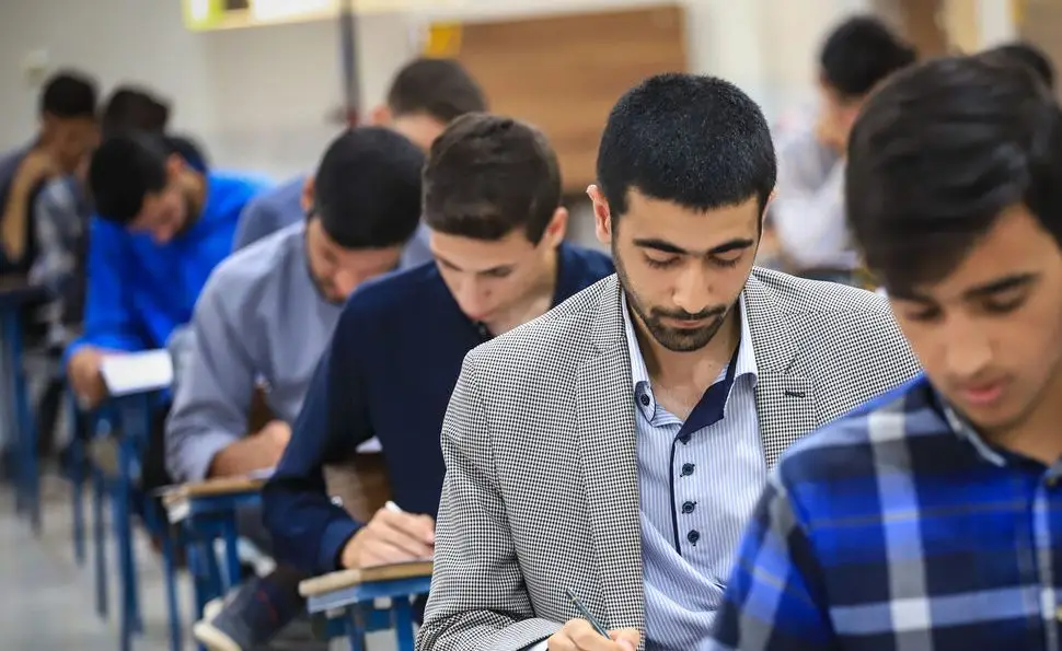 چه کسانی مجاز به ثبت‌نام در آزمون ارشد ۱۴۰۳ نیستند؟