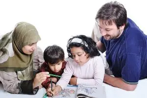 نقش کودکان در تشویق والدین به فرزندآوری برای خواهر و برادر داشتن
