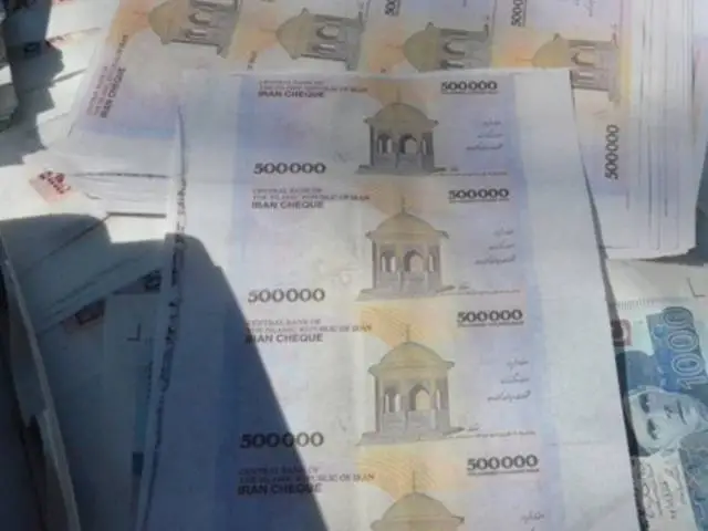 زمان پرداخت عیدی کارگران اعلام شد/ کارگران امسال چقدر عیدی می‌گیرند؟