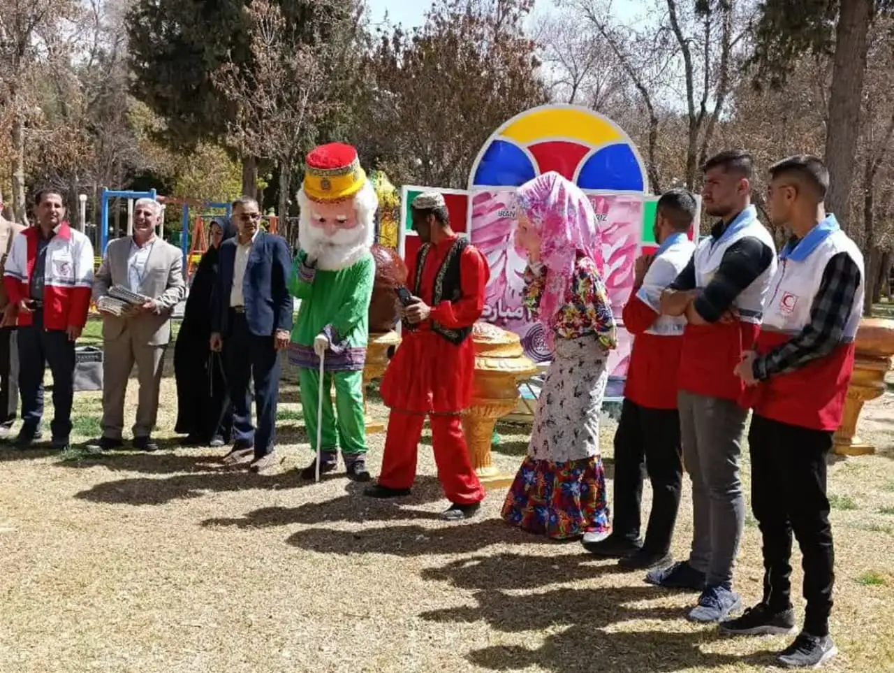 مراسم تودیع و معارفه ننه سرما و عمو نوروز در نی‌ریز فارس برگزار شد