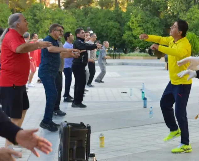 طناب زنی، نابینایان در روز شیراز