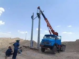 نصب پایه شماره ۱۲۰ خط فداغ – بیرم  پس از بروز حادثه