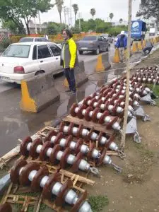 جابجایی دکل فشار قوی بدون خاموشی در بلوار رحمت شیراز