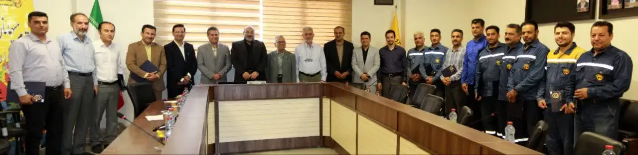 قدردانی مسئولان بیمارستان  خیریه حضرت رسول‌اعظم از کارکنان و مدیر امور یک توزیع برق شیراز