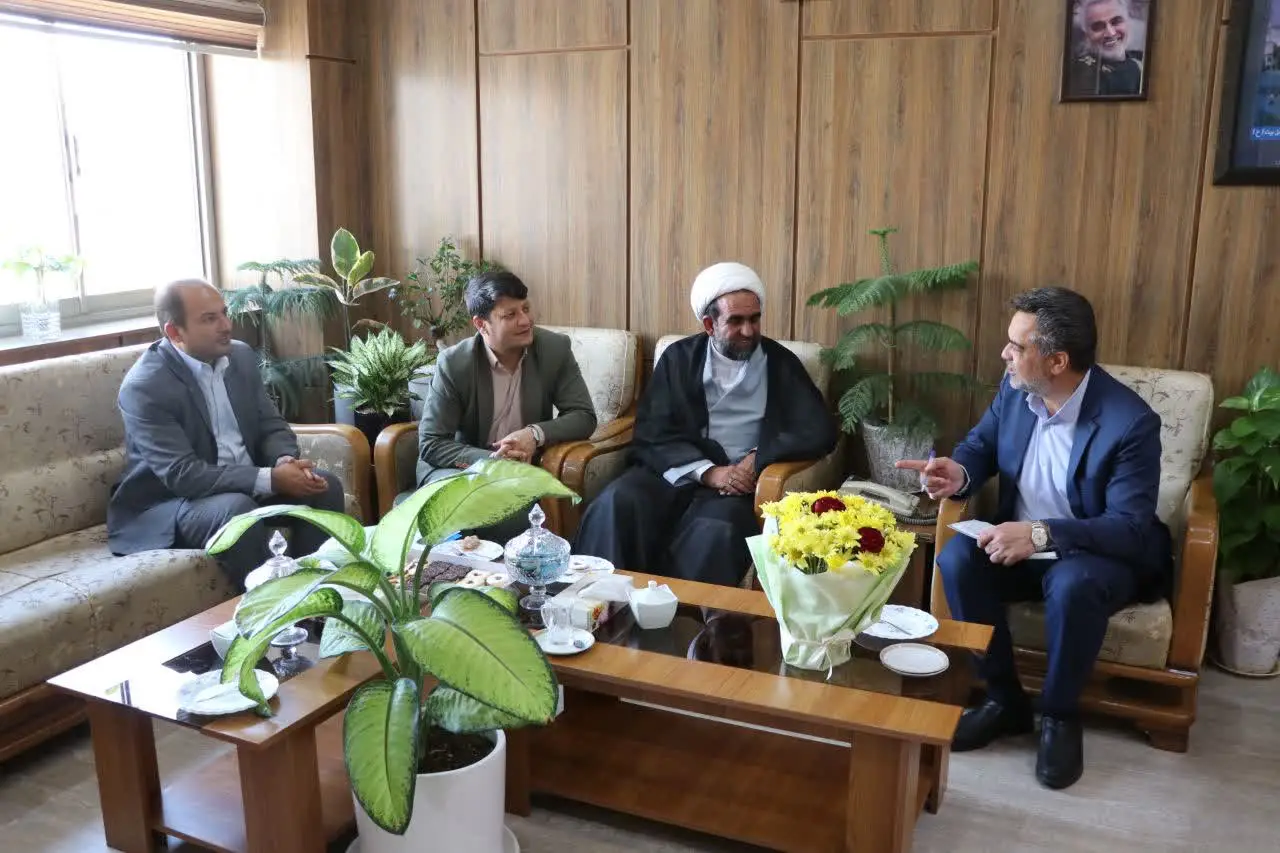 مسائل آبرسانی به شهرستان سرچهان در جلسه مدیرعامل شرکت آبفا فارس و مسئولین این شهرستان بررسی شد