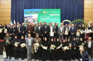 دستگاه های اجتماعی و شهرداری‌ها برای تقویت فرهنگ کتابخوانی کمک کنند