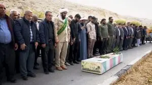 پیکر آلاله زهرایی با حضور خیل مشتاقان راه شهدا در بوستان نماز آرام گرفت