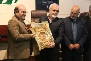تقدیر شرکت توزیع نیروی برق شیراز از همکاری و تعامل مدیریت شهری / تحقق اصلاح الگوی مصرف در پرتو هم افزایی