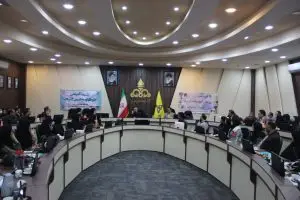 در جلسه آموزشی مصرف بهینه و ایمن، رابطین متخصص بهداشت و سلامت ادارات شیراز به پویش دو درجه کمتر پیوستند