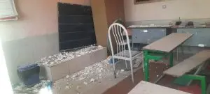 آسیب کلی به سه آموزشگاه بخش دهرم منطقه دژگاه شهرستان فراشبنددر پی وقوع زلزله اخیر