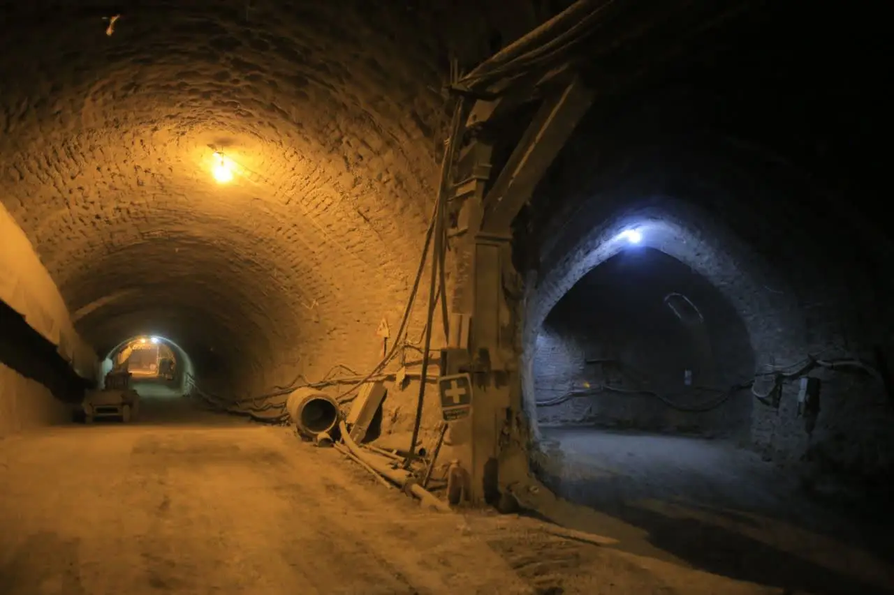 شهردار شیراز: همه تلاشمان بهره‌مندی متوازن نقاط مختلف این کلان‌شهر از خطوط مترو است