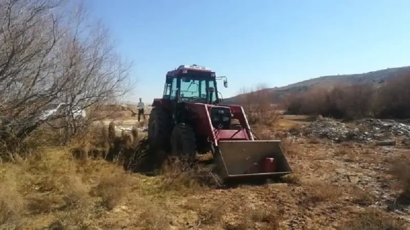 توقیف تجهیزات برداشت غیرمجاز مصالح در رودخانه قره‌آغاج